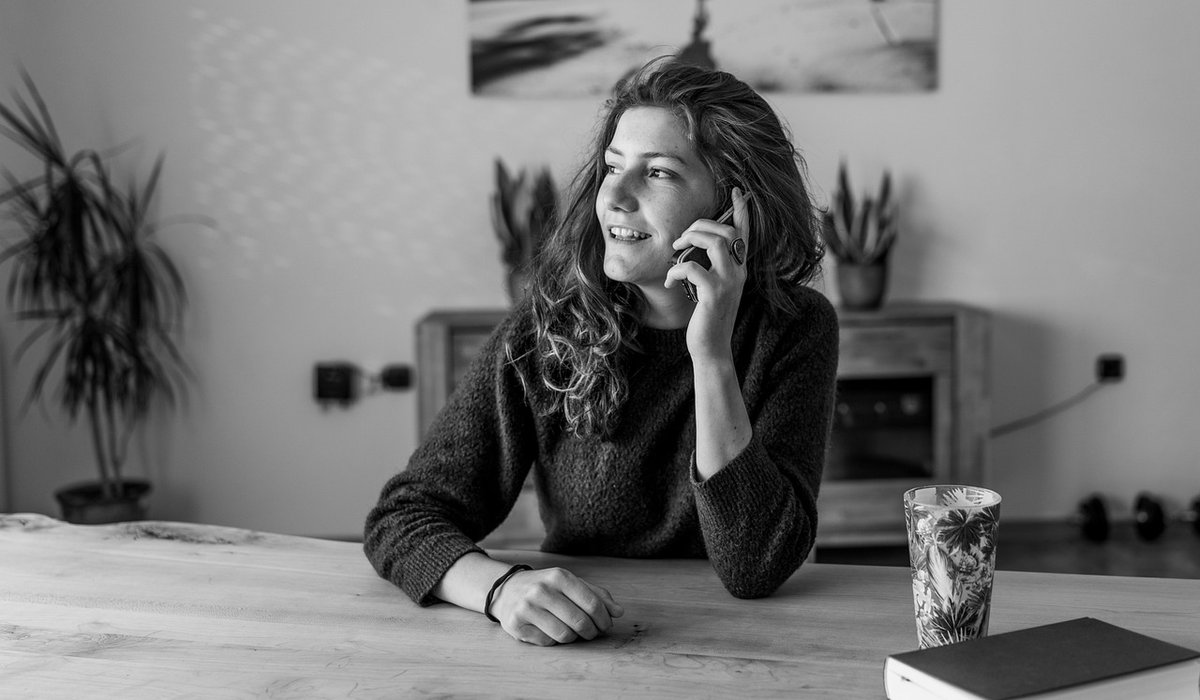 Tips for dining alone in a hotel restaurant